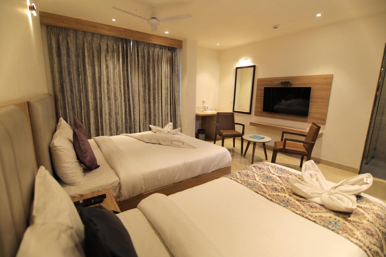 Hotel Mumbai House Express 烏代浦 外观 照片