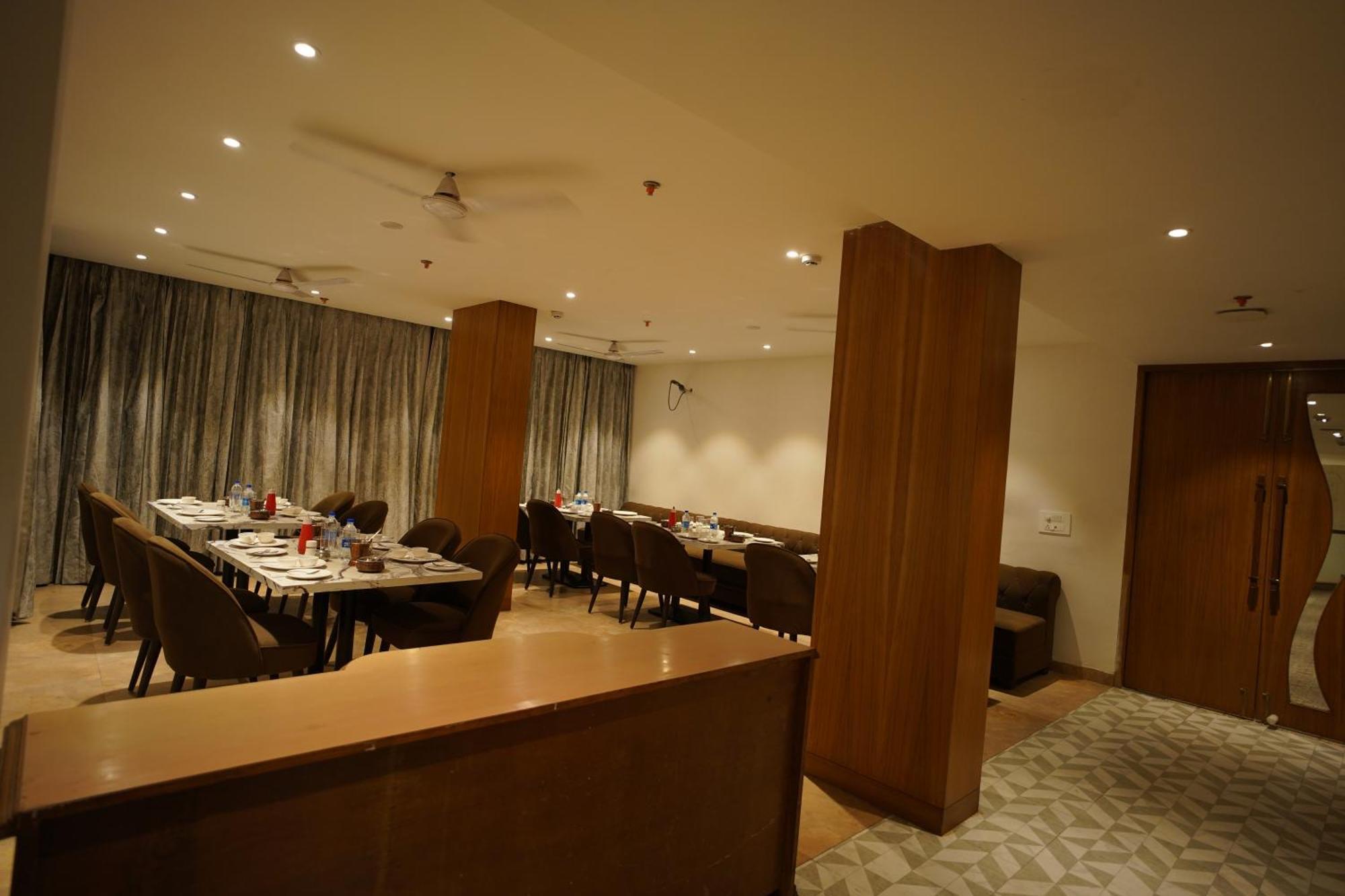 Hotel Mumbai House Express 烏代浦 外观 照片