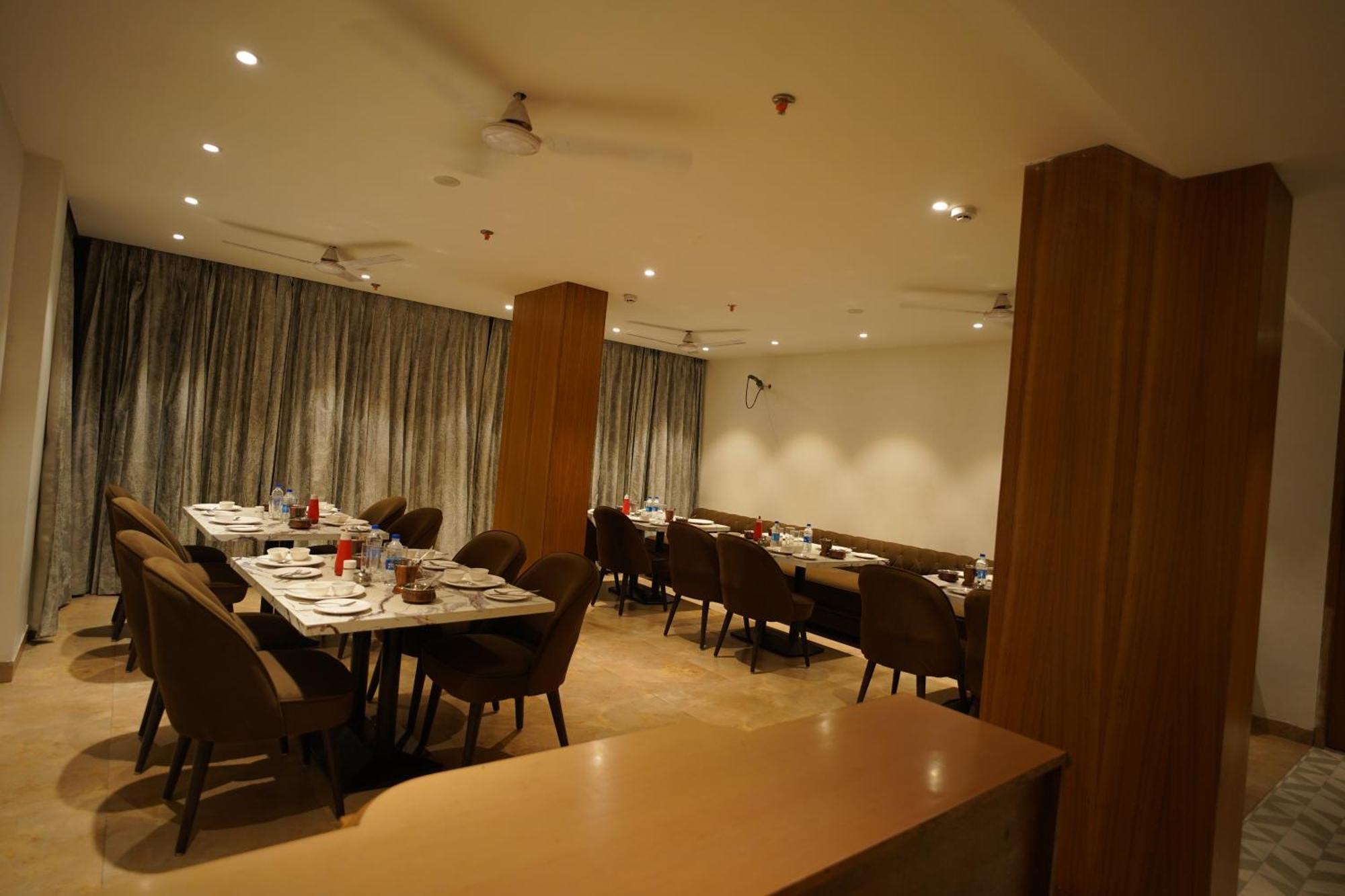 Hotel Mumbai House Express 烏代浦 外观 照片